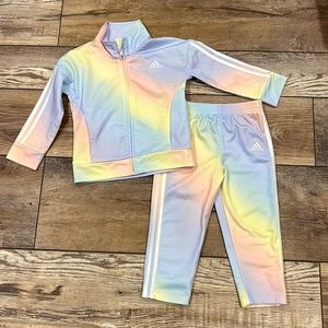 ADIDAS Tracksuit 🦄